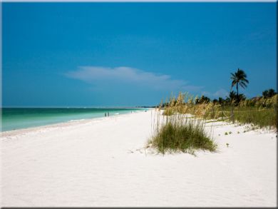 Just Lovely Two Bedroom Vacation Condo in Captiva Florida